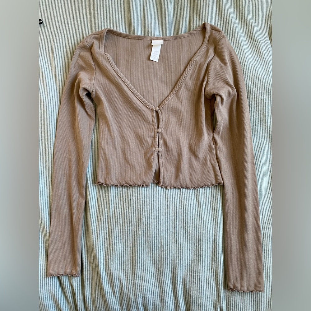 H&M Brown Ribbed Button Front Ling Sleeved Crop Top